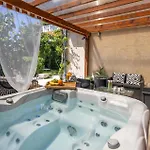2 Bedroom In