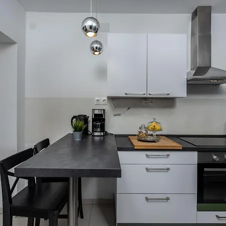 2 Bedroom In *
