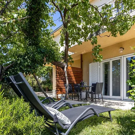 Holiday home Amazing In With Jacuzzi Novi Vinodolski