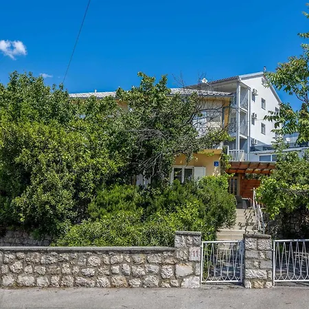 2 Bedroom Amazing In Casa vacanze